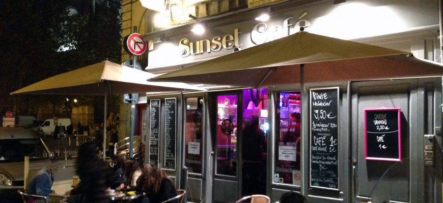 Sunset café Étudiants