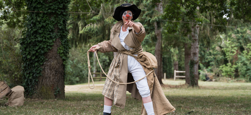 AY-ROOP [LA SAISON CIRQUE] À L&#039;Ouest - Clown Pétrole Cirque