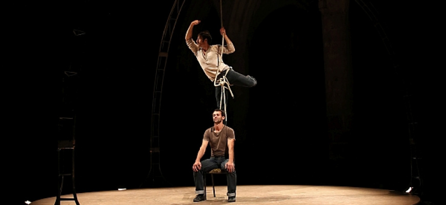 Cirque acrobatique Ensemble  Cirque