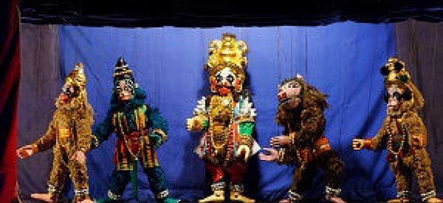 Yakshagana Gombeyata Marionnettes/Objets