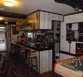Alex's Tavern